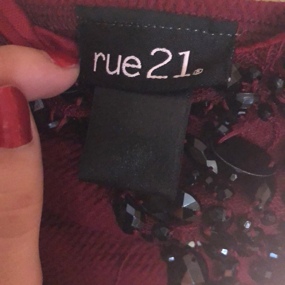 Strapless maroon flare shirt - Picture 4 of 4